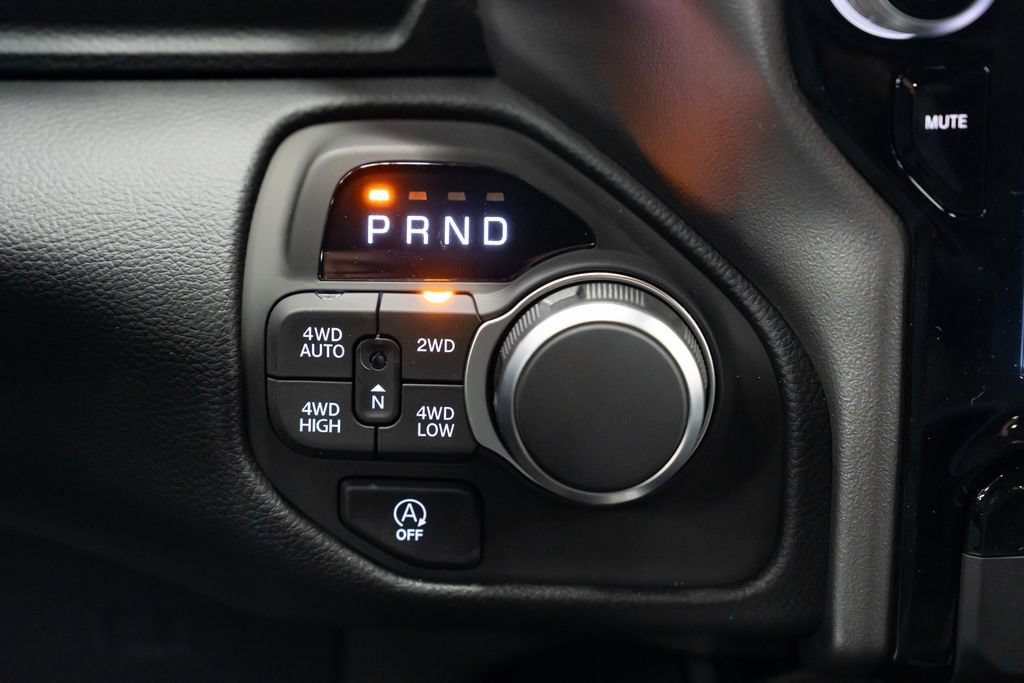 New 2026 RAM 1500 Big Horn AWD/4WD image 14