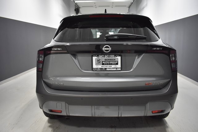 Certified 2025 Nissan Kicks SR image 9