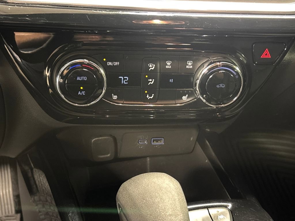 Certified 2025 Chevrolet Trax RS w/ Driver Confidence Package image 34