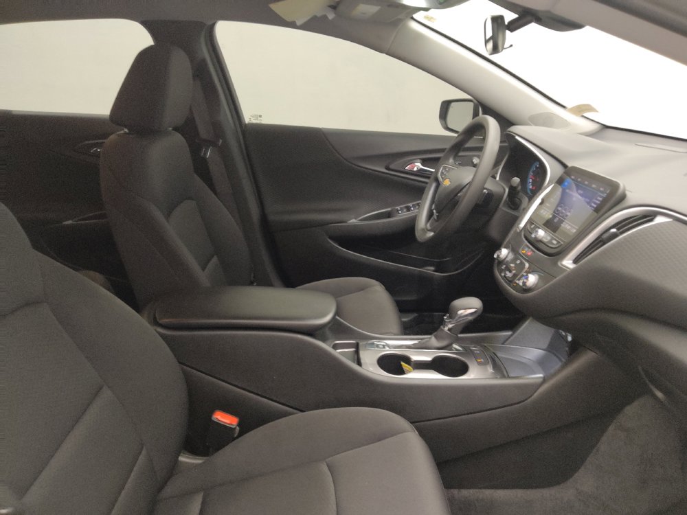 Used 2025 Chevrolet Malibu LS FWD image 21