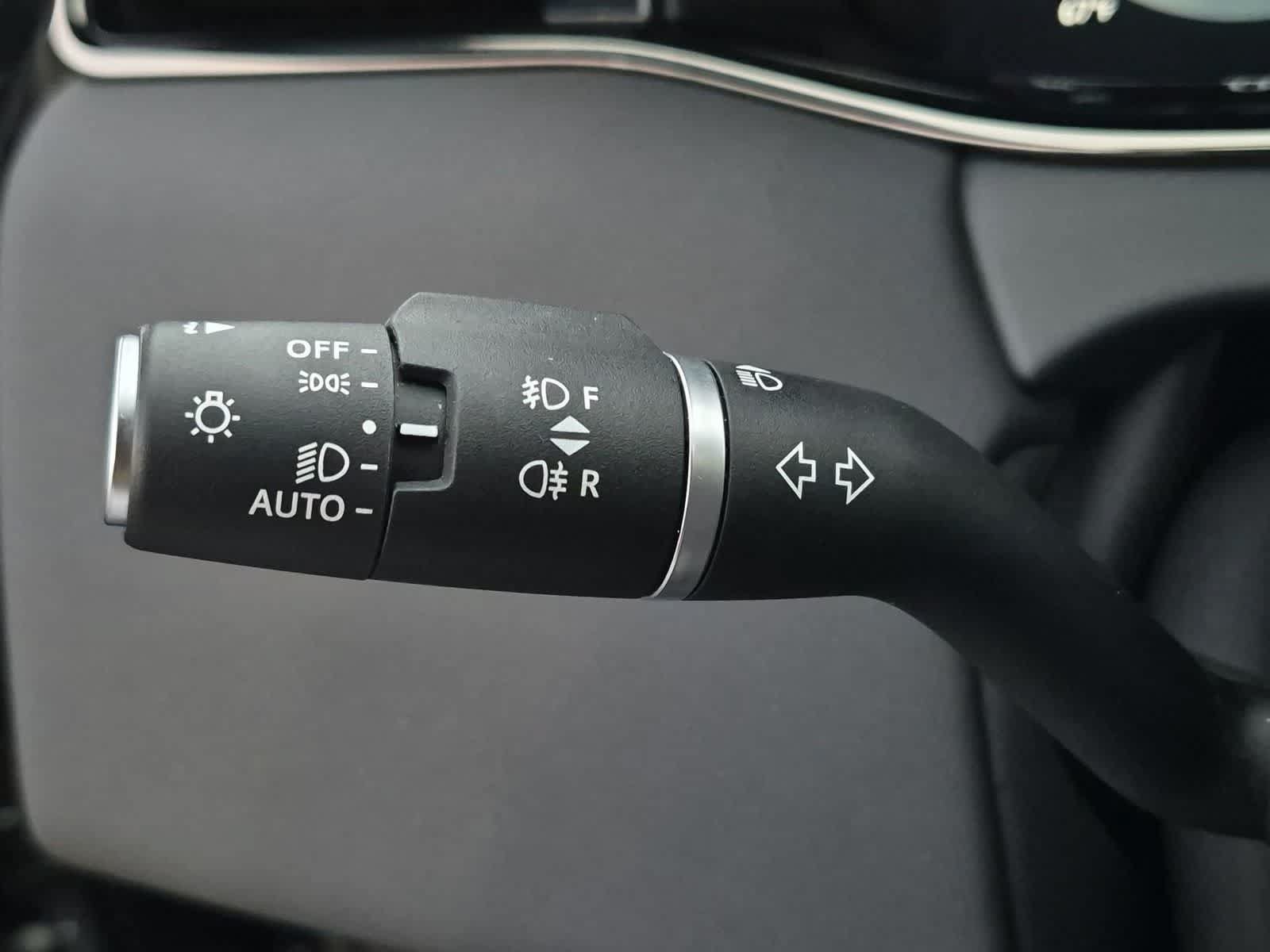 Used 2024 Land Rover Range Rover Evoque S AWD/4WD image 19