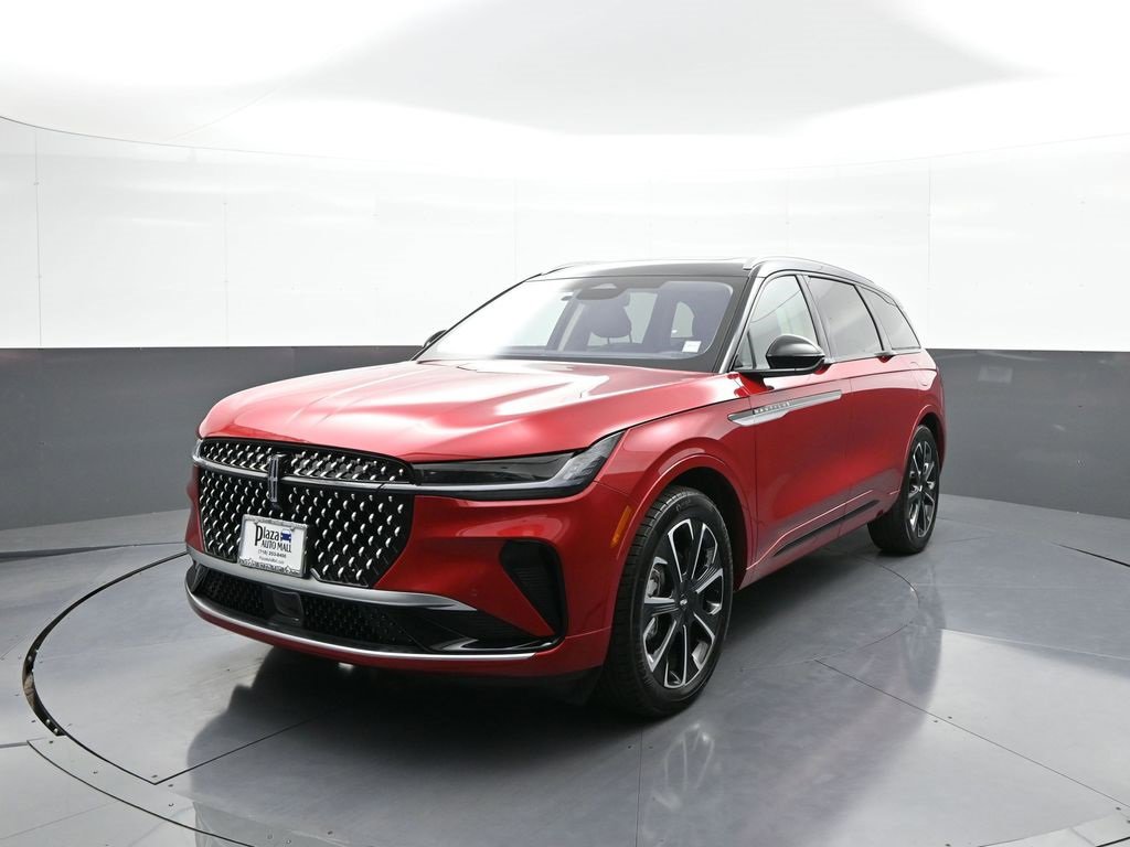 Used 2025 Lincoln Nautilus Reserve image 1