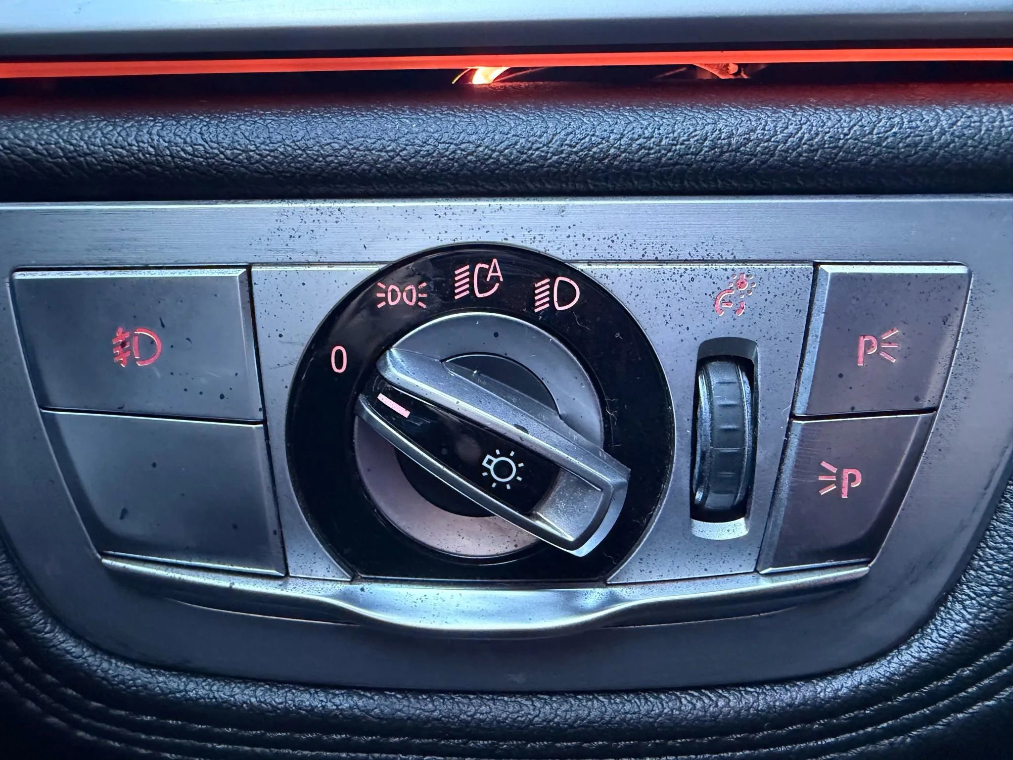 Used 2018 BMW 740i xDrive image 24