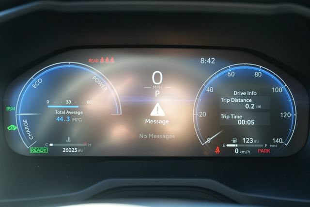 Used 2024 Toyota RAV4 Limited w/ Advanced Technology Package AWD/4WD image 32