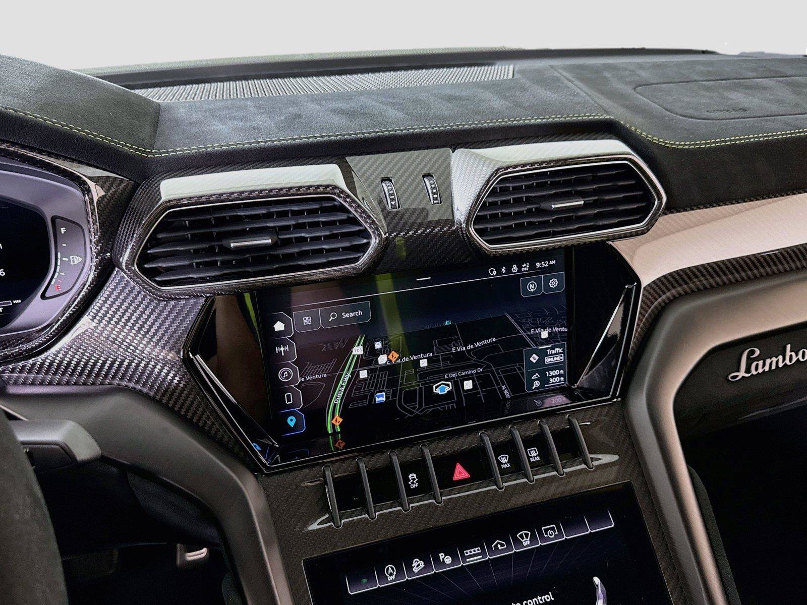 Used 2024 Lamborghini Urus Performante AWD/4WD image 18