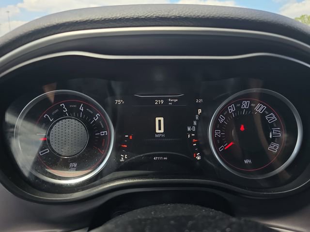 Used 2019 Dodge Challenger SXT image 18