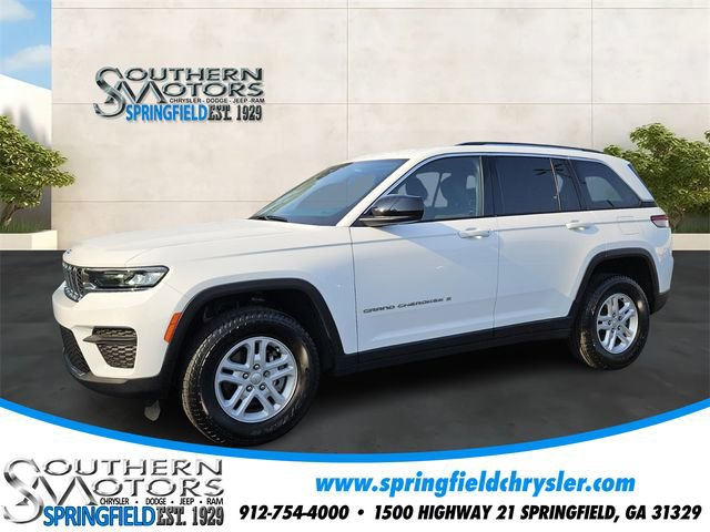 Used 2023 Jeep Grand Cherokee Laredo w/ Luxury Tech Group I RWD image 1
