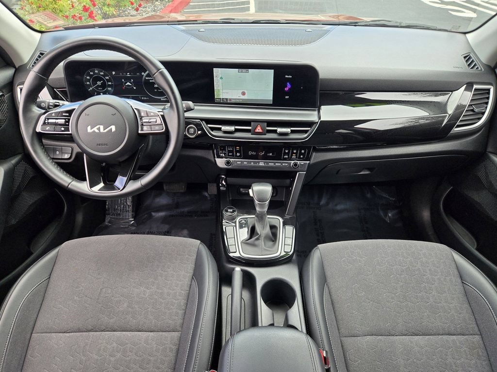 Used 2024 Kia Seltos S FWD image 13