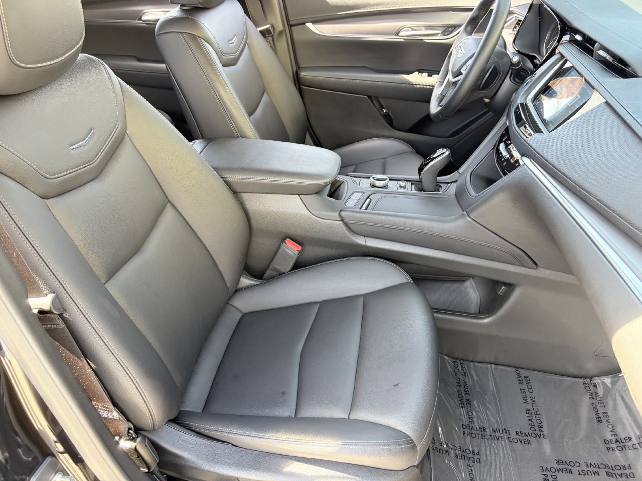 Certified 2024 Cadillac XT5 Luxury w/ LPO, Floor Liner Package FWD image 12