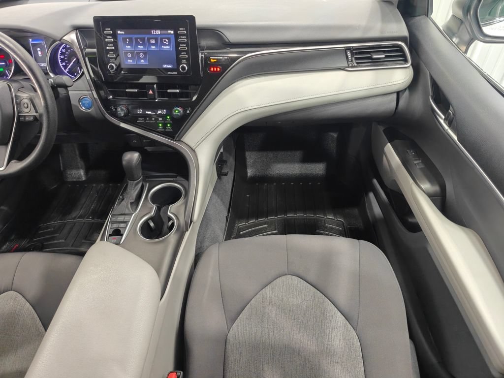 Used 2021 Toyota Camry LE FWD image 21