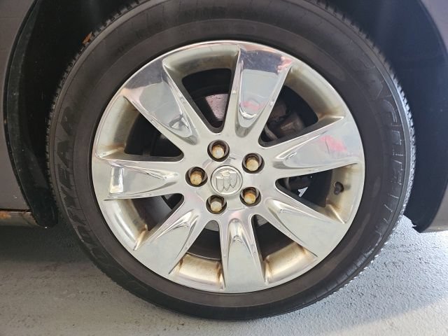 Used 2013 Buick LaCrosse Premium FWD image 28