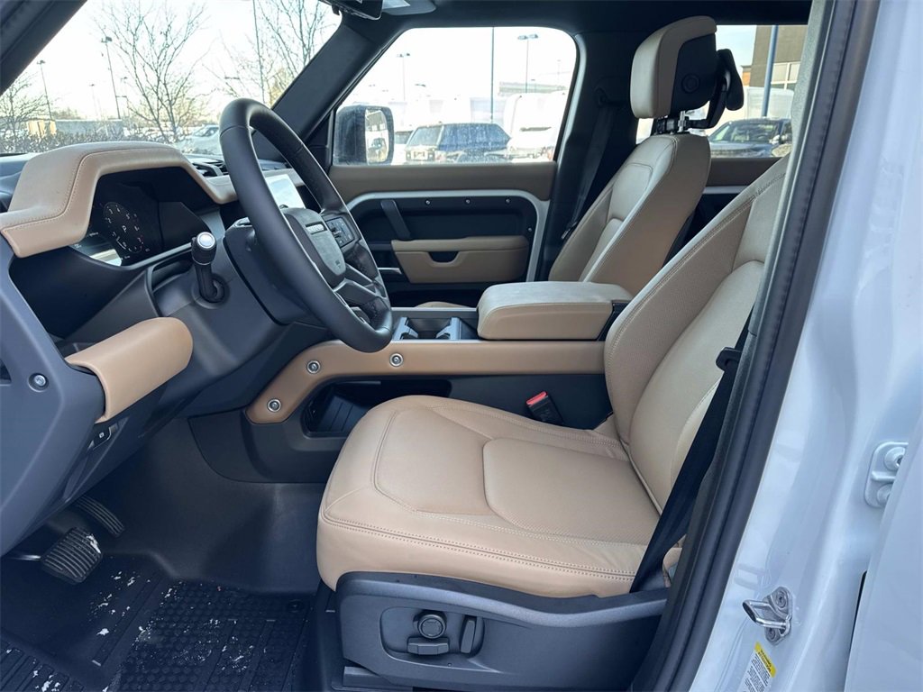 New 2026 Land Rover Defender 110 X-Dynamic SE image 18