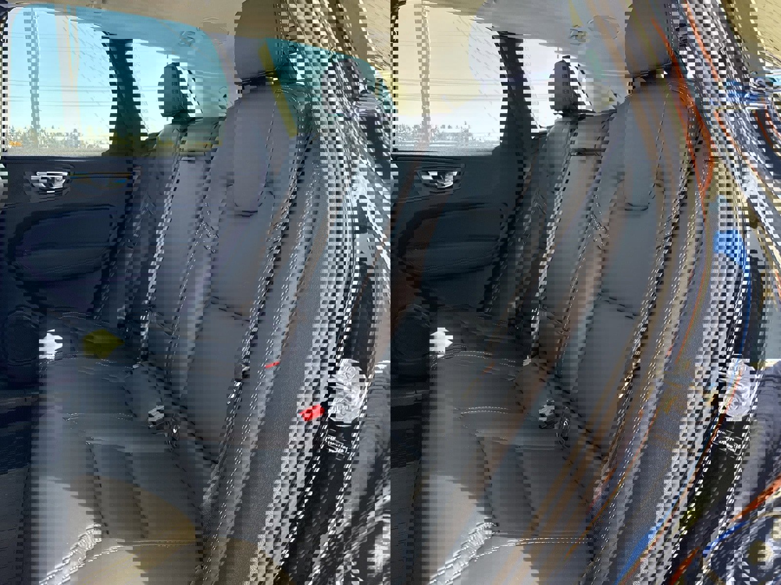 New 2026 Volvo XC60 B5 Ultra w/ Protection Package Premier image 11