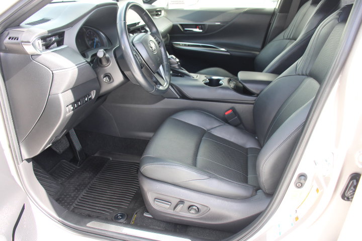 Used 2022 Toyota Venza Limited w/ Advanced Technology Package AWD/4WD image 11