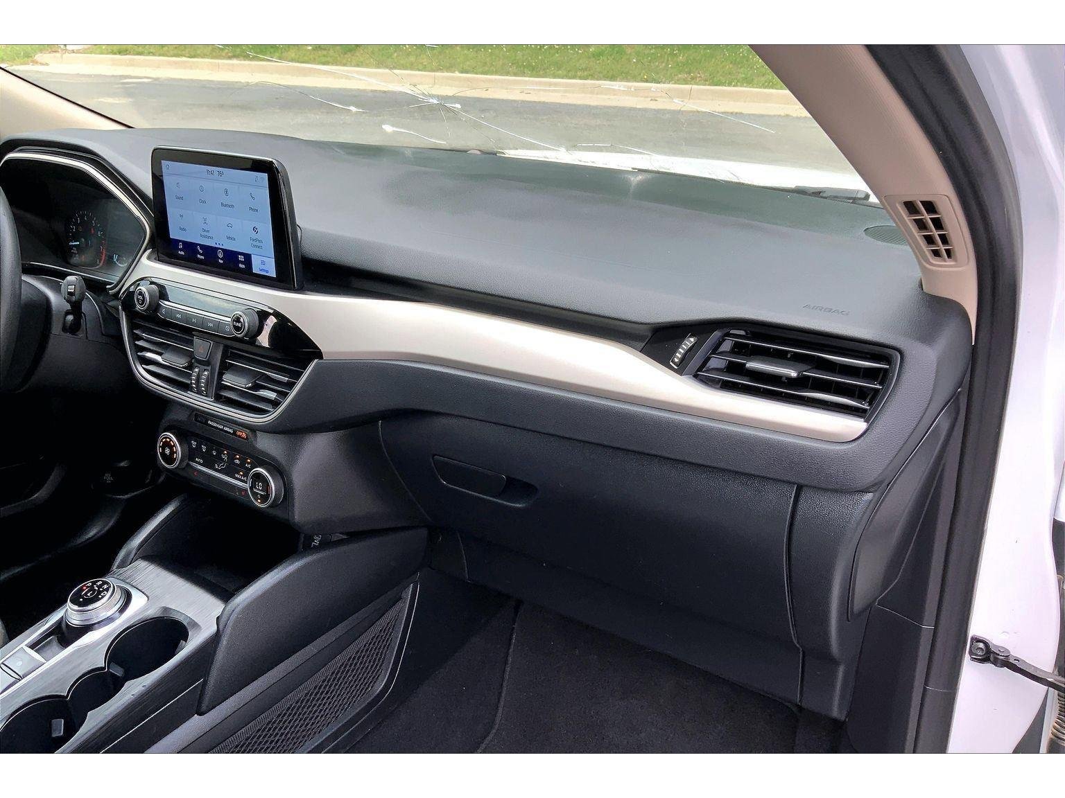 Used 2020 Ford Escape SE FWD image 14