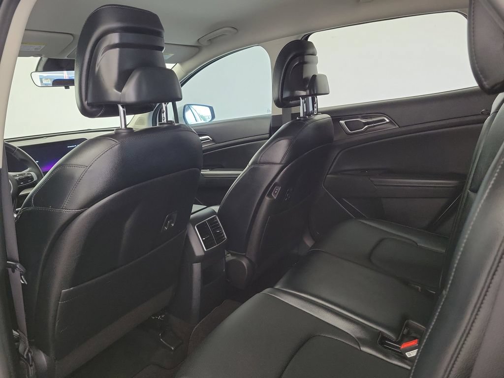 Used 2023 Kia Sportage EX FWD image 13