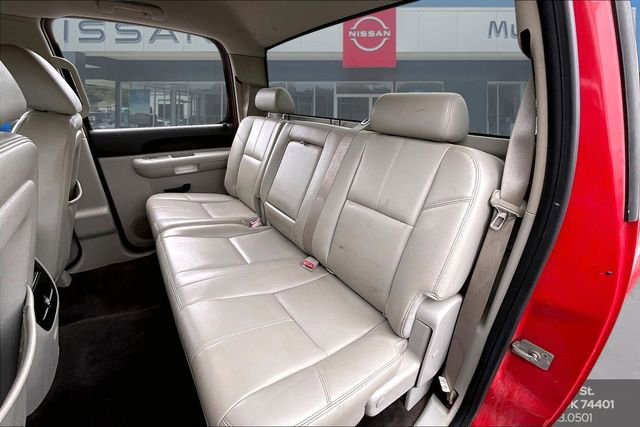 Used 2010 Chevrolet Silverado 2500 LT w/ Interior Plus Package RWD image 20