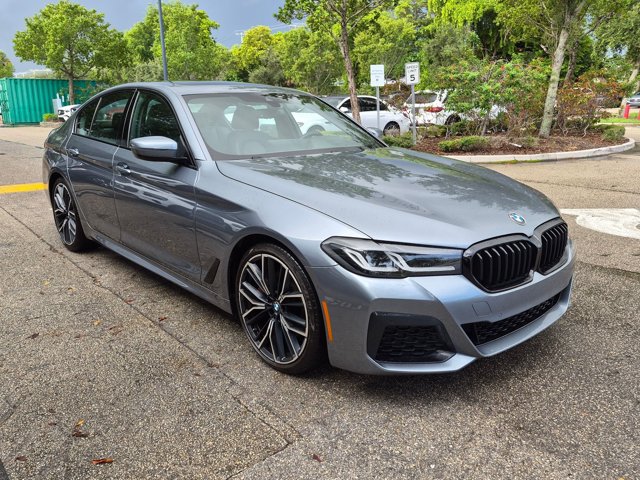 Used 2022 BMW 530i w/ M Sport Package RWD image 3