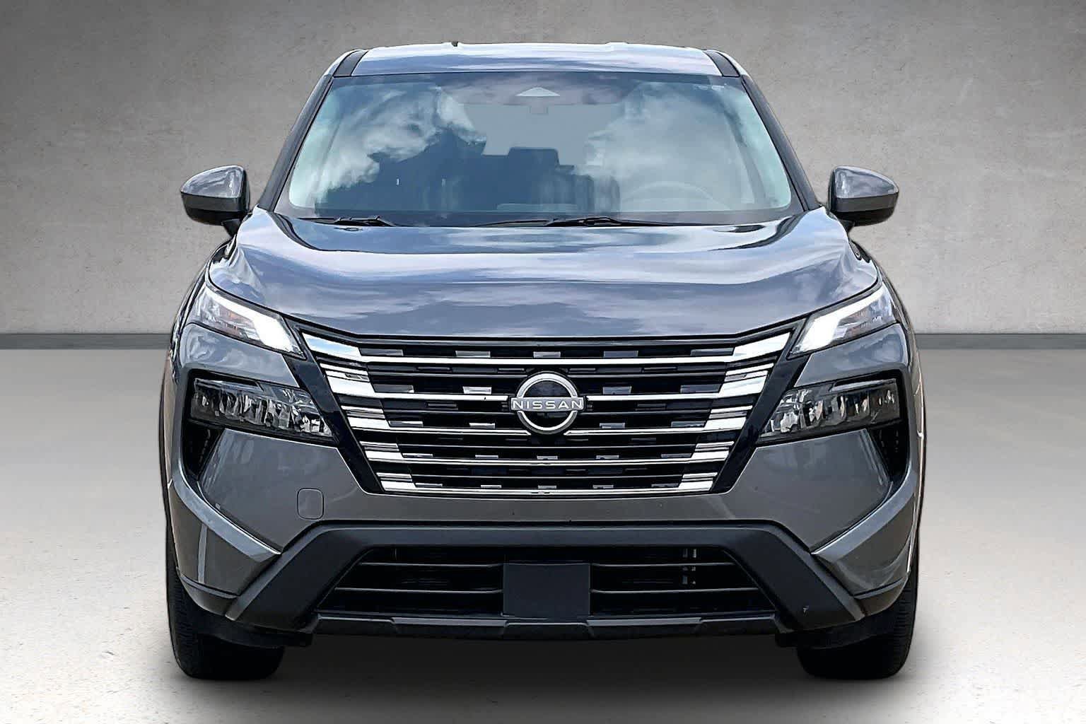 Used 2025 Nissan Rogue SV FWD image 6