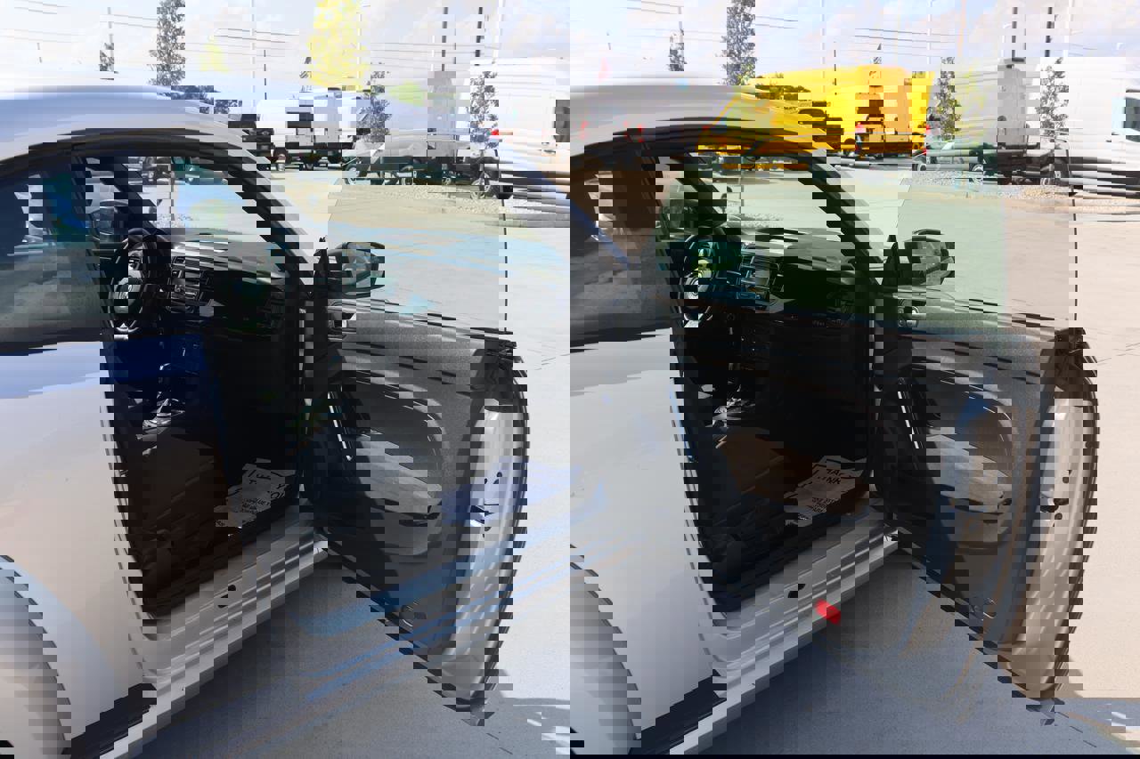 Used 2013 Volkswagen Beetle 2.5 image 12