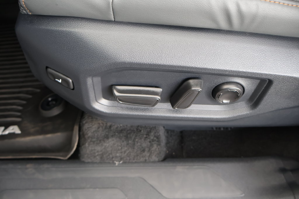Certified 2026 Toyota Sequoia Capstone AWD/4WD image 24