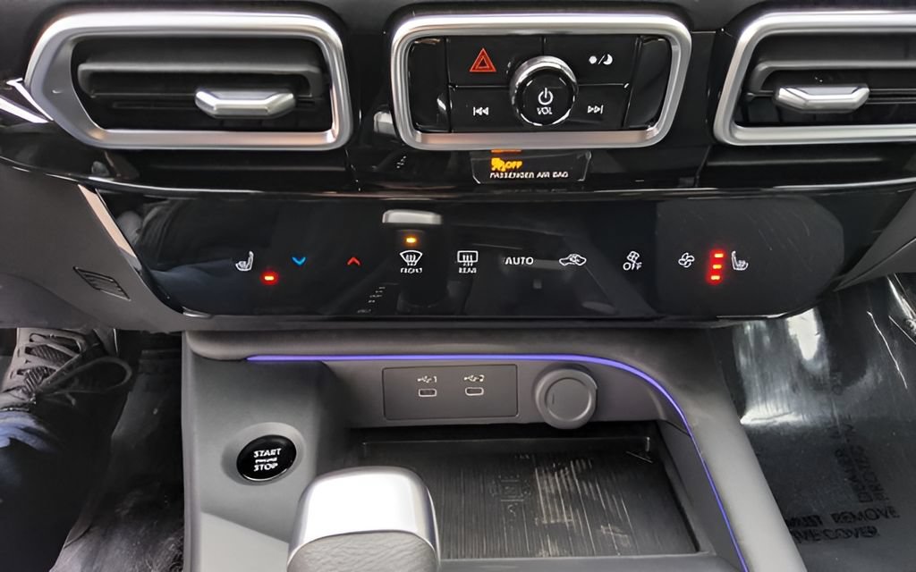 New 2026 Nissan Sentra SV w/ SV Convenience Package FWD image 11