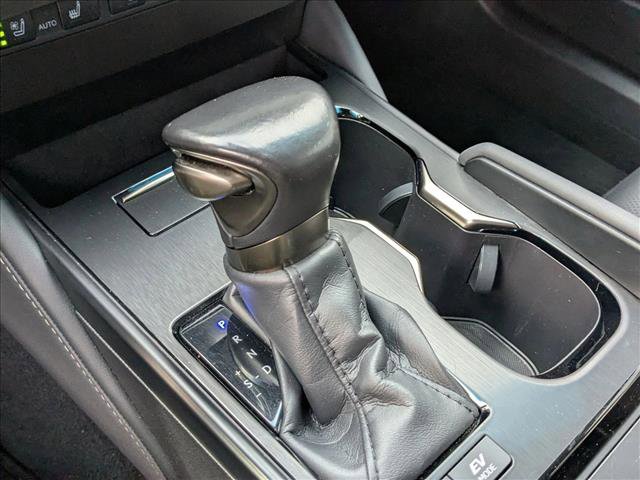 Used 2025 Lexus ES 300h w/ Premium Package FWD image 12