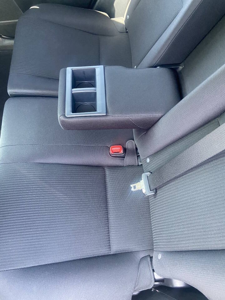 Used 2014 Toyota RAV4 XLE FWD image 7