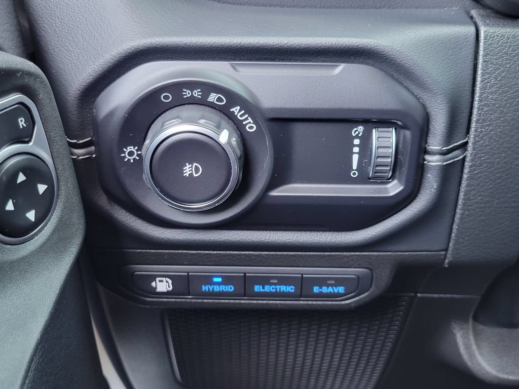 Used 2024 Jeep Wrangler High Altitude AWD/4WD image 12