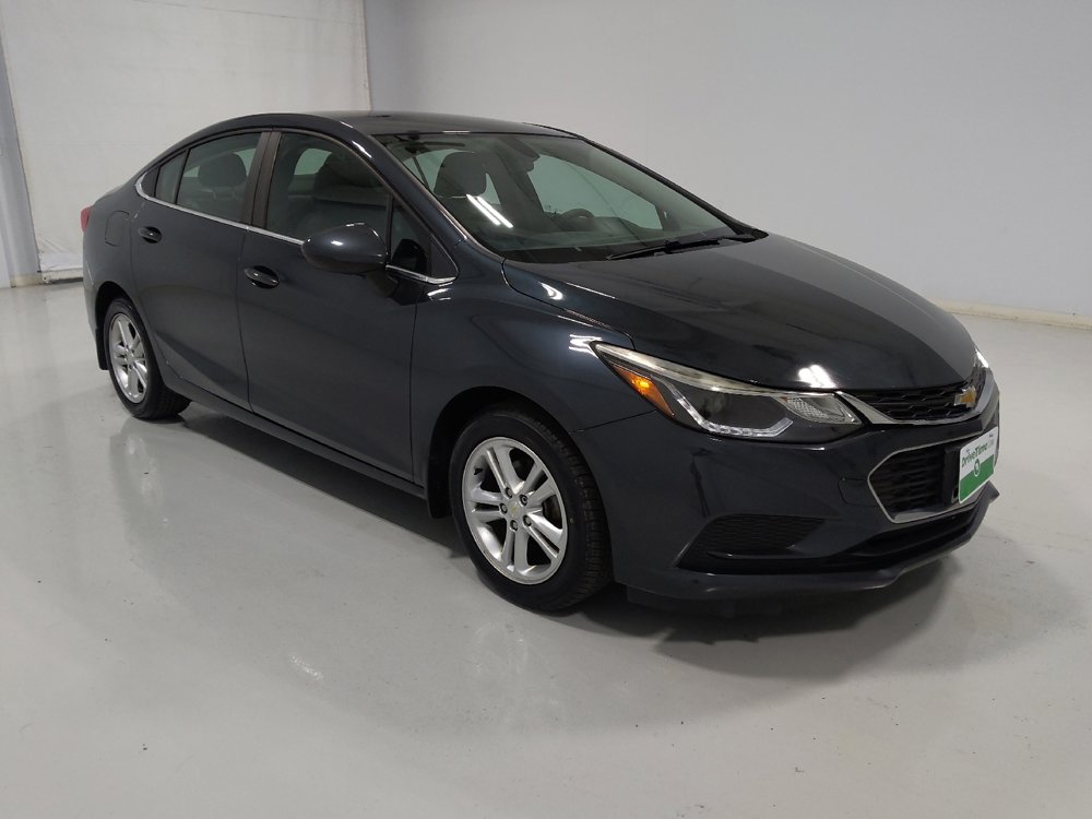 Used 2017 Chevrolet Cruze LT image 13
