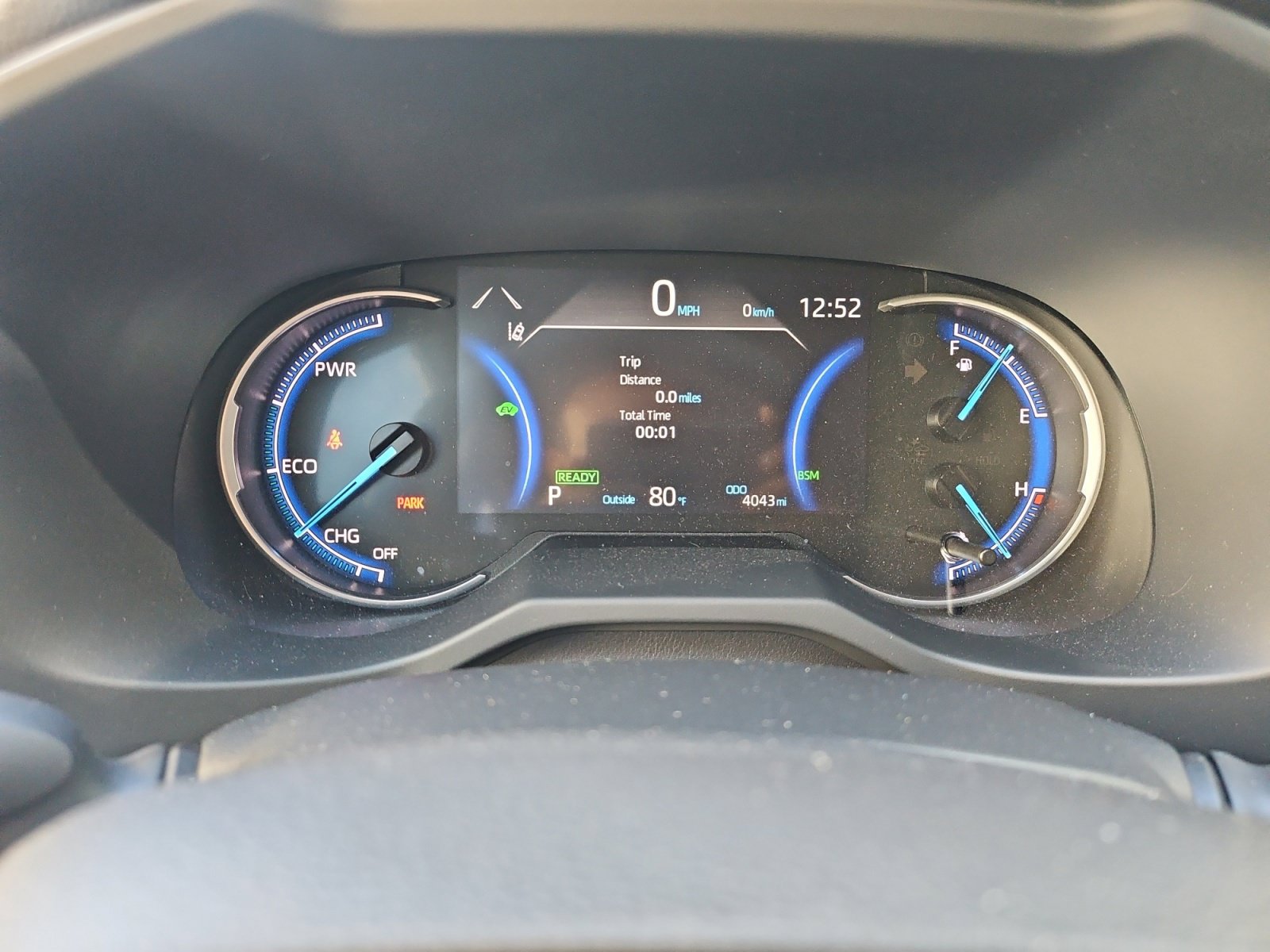 Used 2025 Toyota RAV4 XLE w/ Convenience Package AWD/4WD image 26