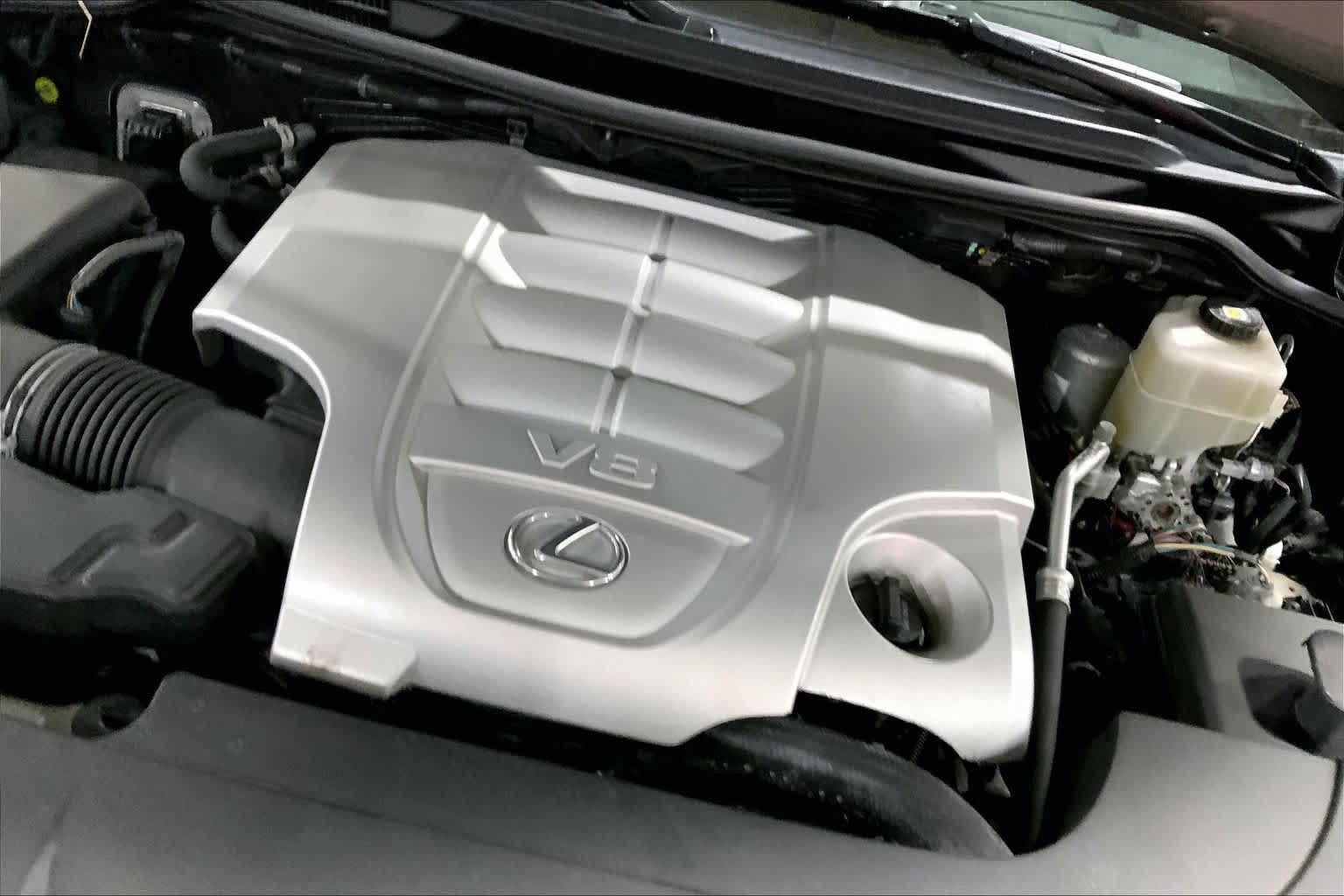 Used 2020 Lexus LX 570 4WD w/ Luxury Package image 33