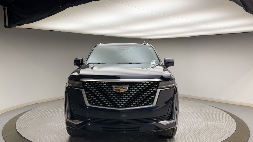 Used 2023 Cadillac Escalade Premium Luxury AWD/4WD image 7