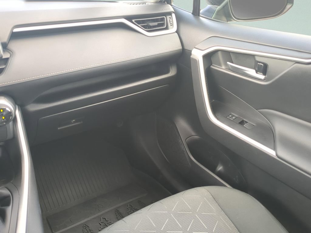 Used 2023 Toyota RAV4 AWD Hybrid image 15