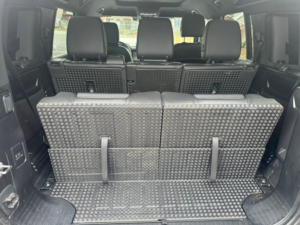 Used 2023 Land Rover Defender 110 X-Dynamic SE AWD/4WD image 6