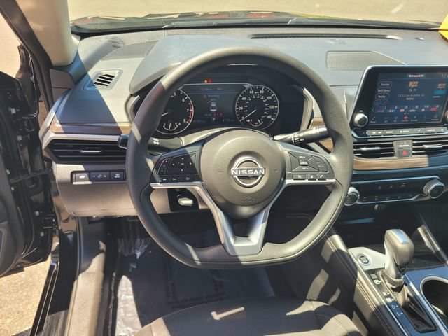Certified 2023 Nissan Altima 2.5 SV FWD image 30