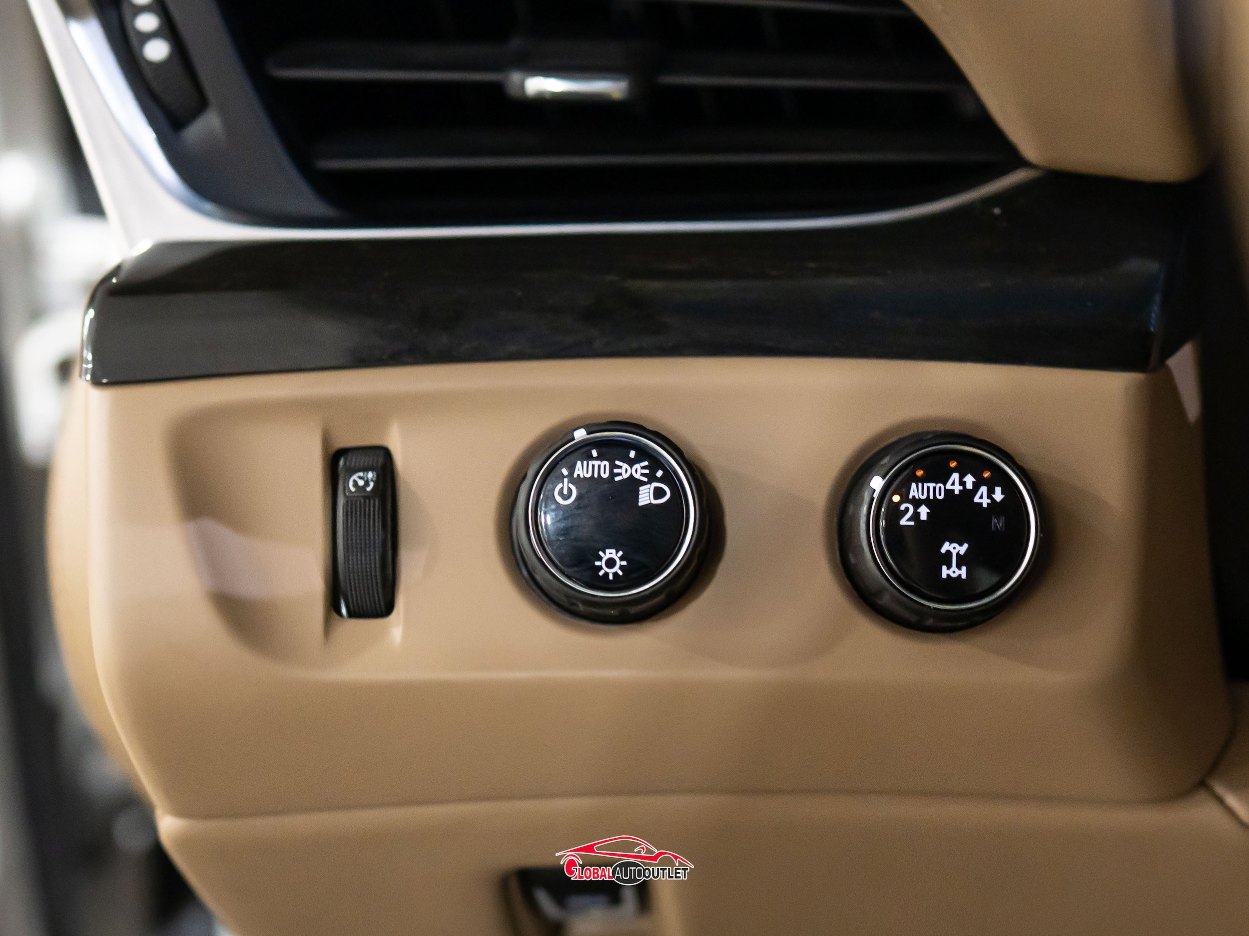 Used 2018 Cadillac Escalade ESV Platinum AWD/4WD image 37