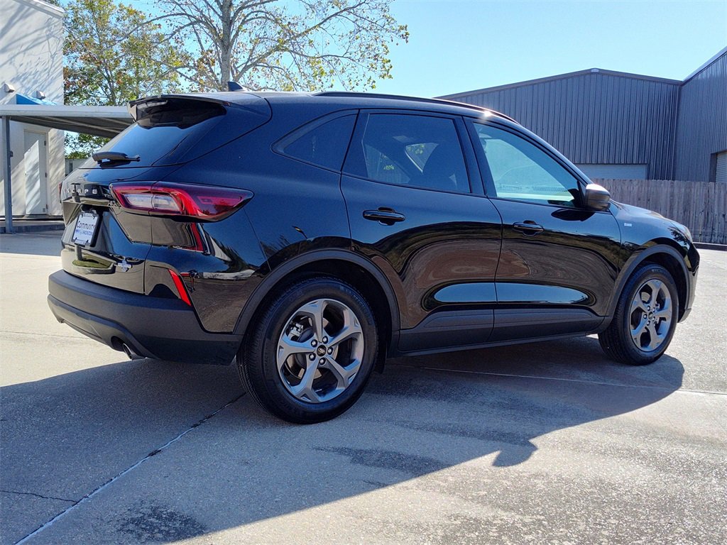 Used 2025 Ford Escape ST-Line image 9