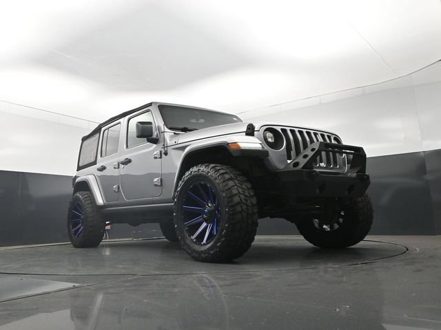 Used 2019 Jeep Wrangler Unlimited Sahara AWD/4WD image 27