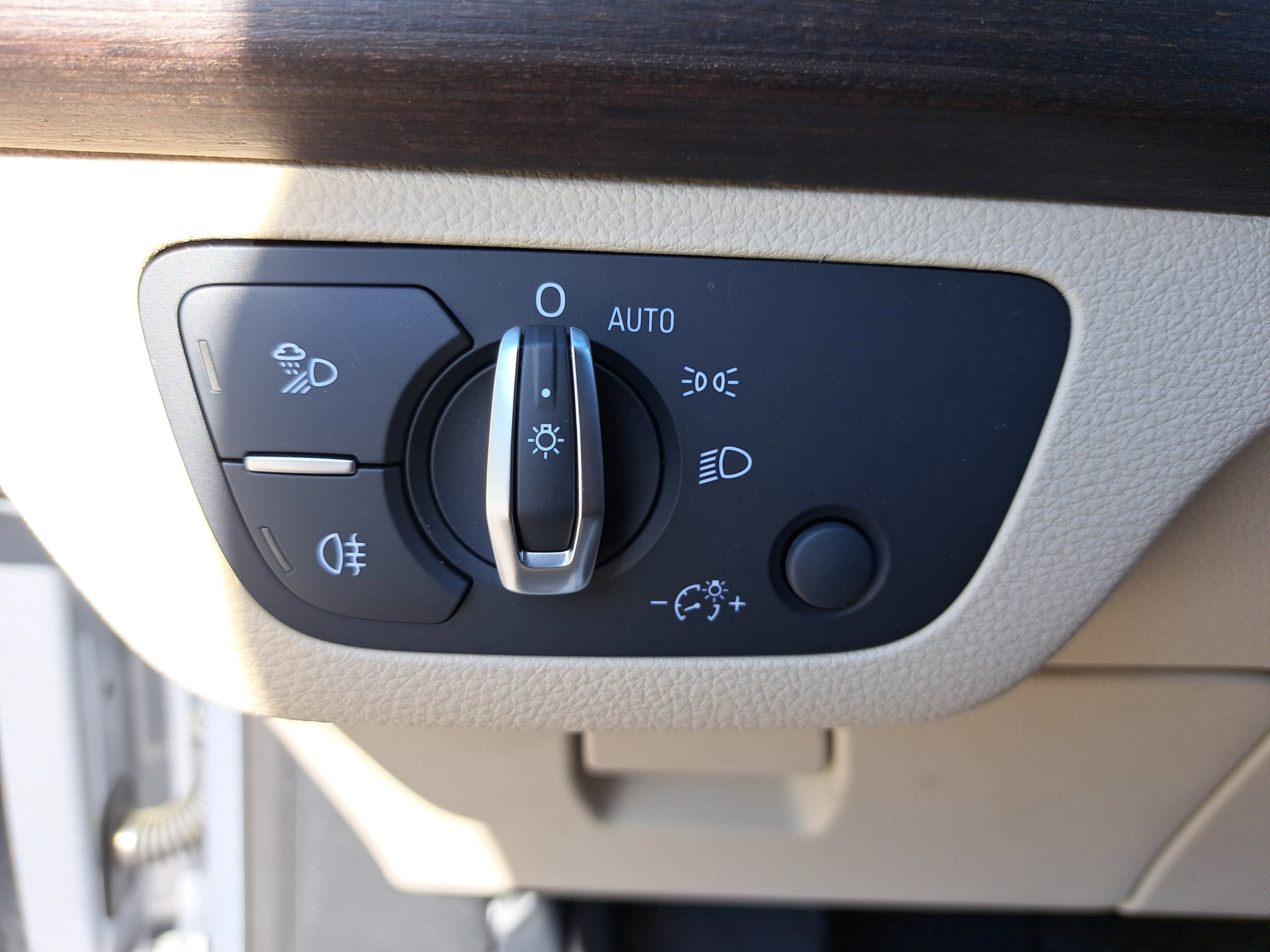 Used 2025 Audi Q5 2.0T Premium image 26