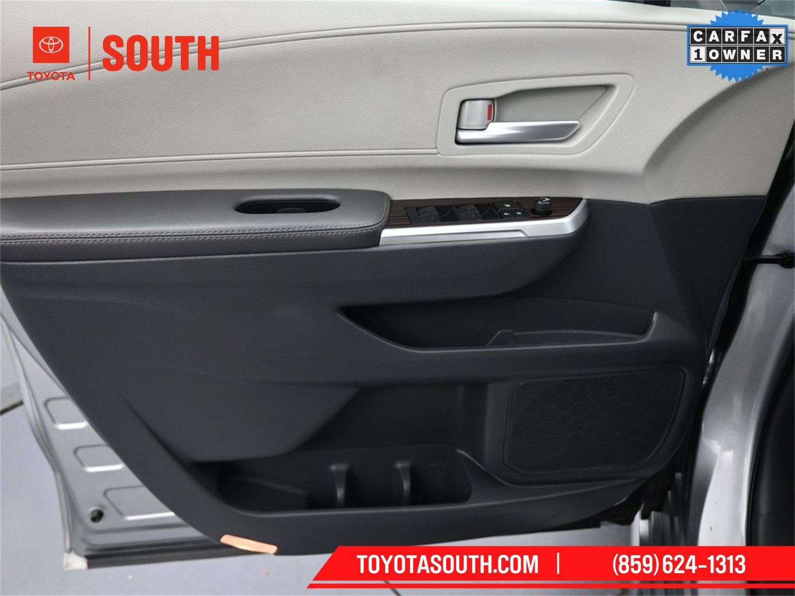 Used 2024 Toyota Sienna XLE image 22