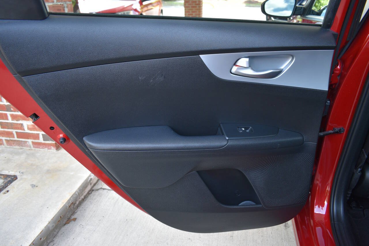 Used 2023 Kia Forte LXS FWD image 11