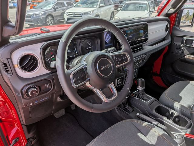 Used 2025 Jeep Wrangler Unlimited Sahara image 30