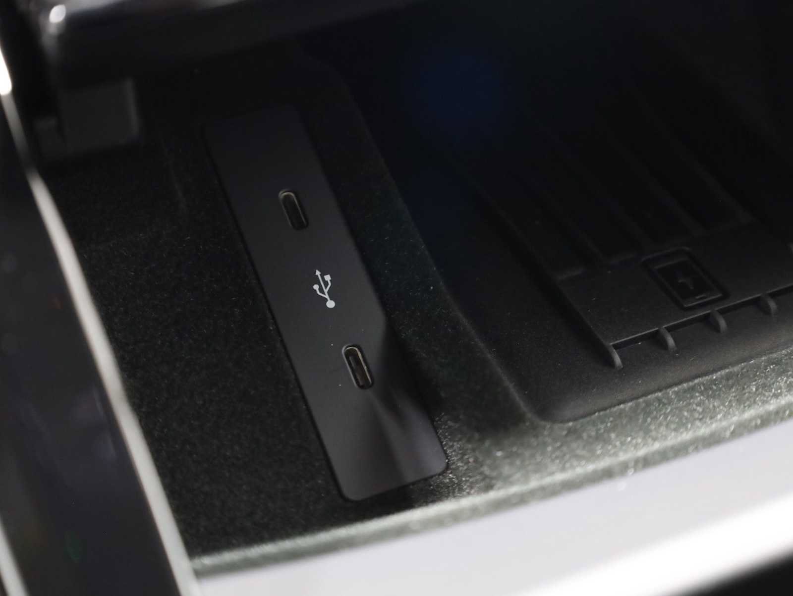 New 2026 Porsche Panamera 4 AWD/4WD image 35