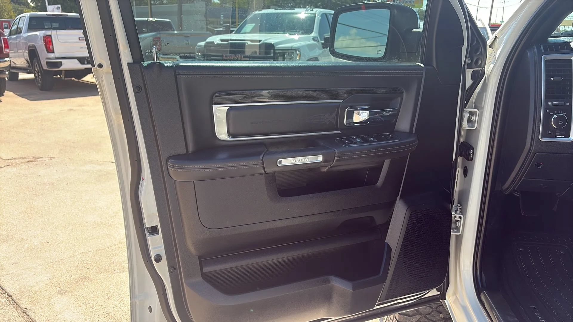 Used 2017 RAM 1500 Limited AWD/4WD image 8