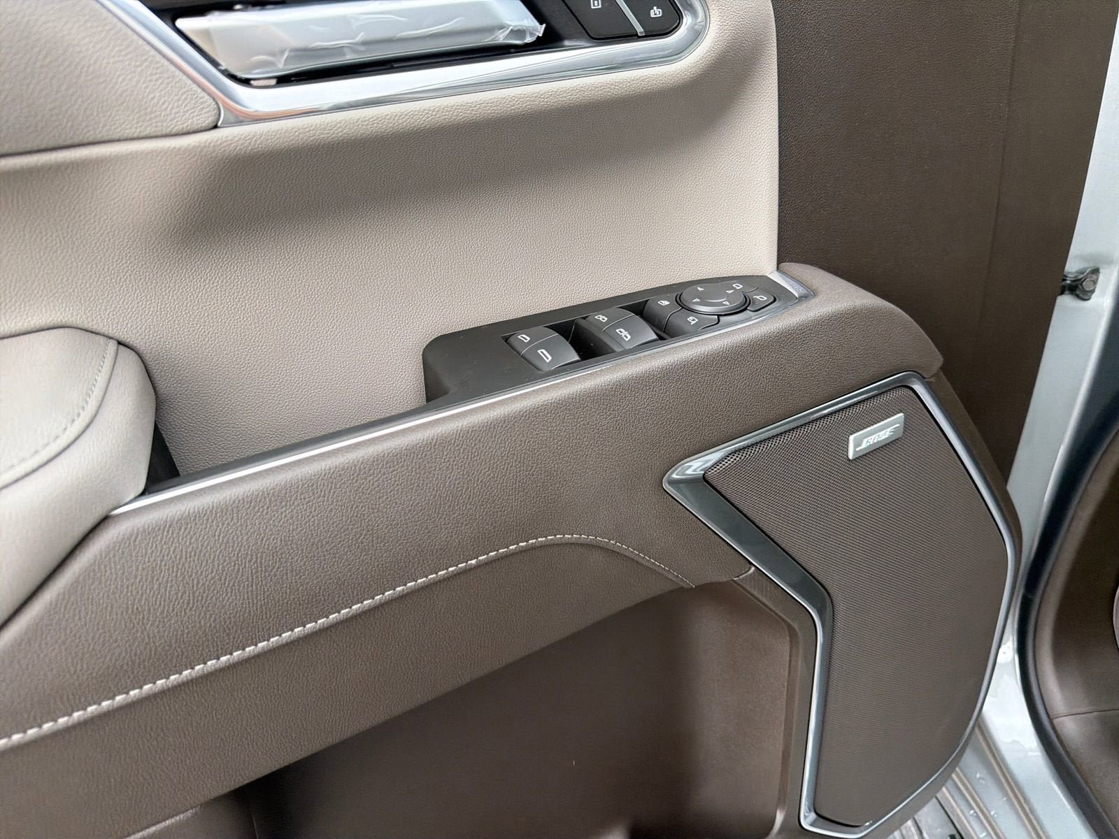 New 2026 GMC Sierra 1500 SLT AWD/4WD image 15