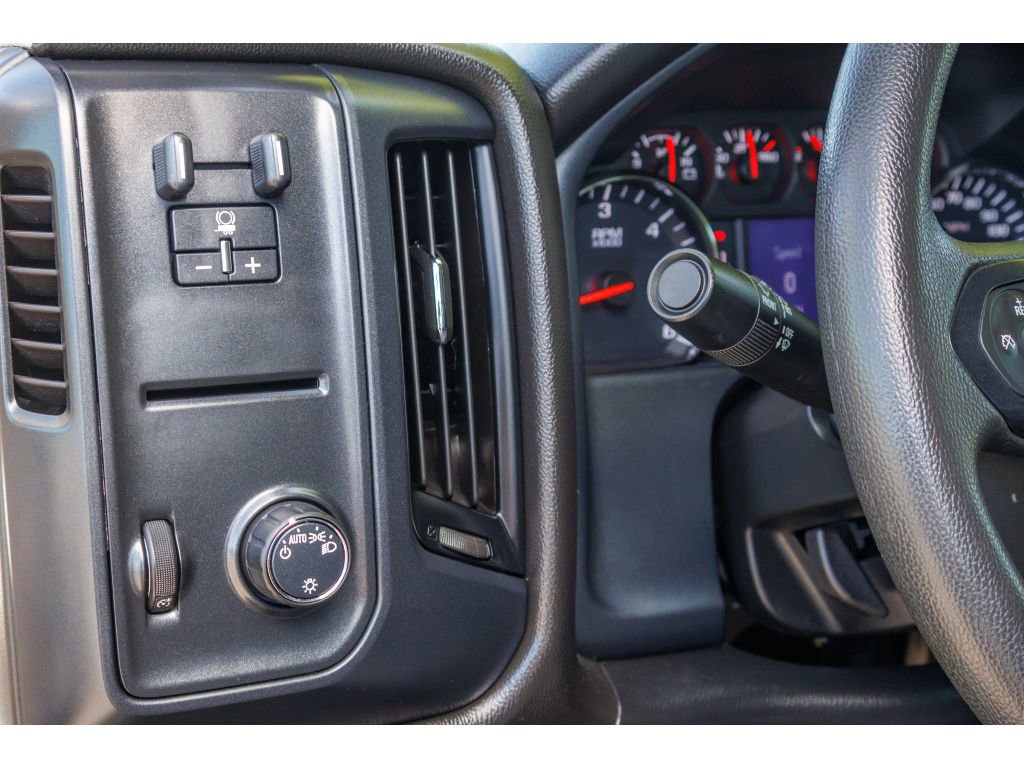 Used 2018 Chevrolet Silverado 2500 W/T AWD/4WD image 20