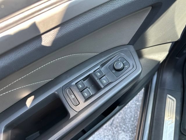 Used 2023 Volkswagen Atlas SEL Premium AWD/4WD image 19