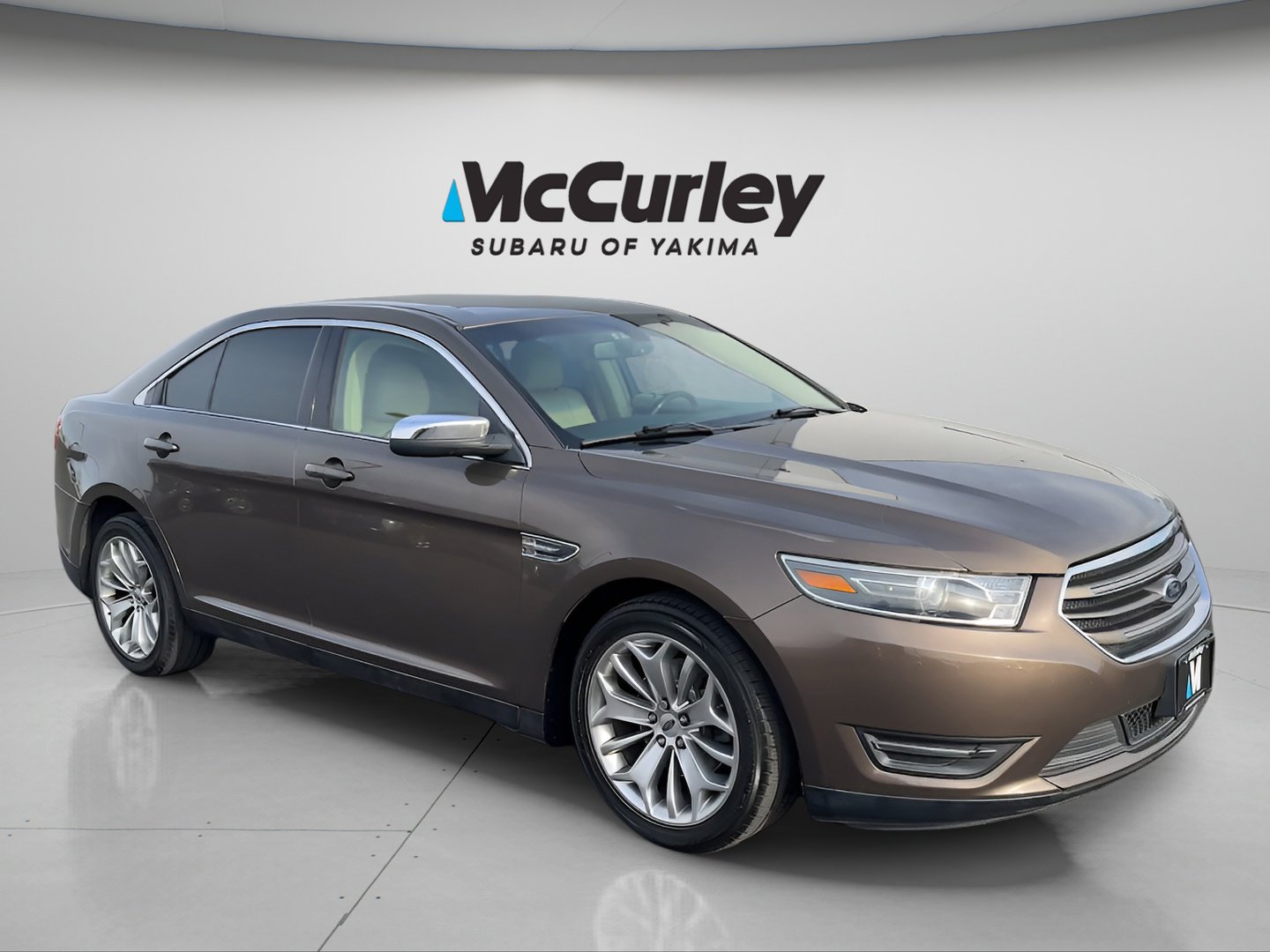 Used 2015 Ford Taurus Limited FWD image 8