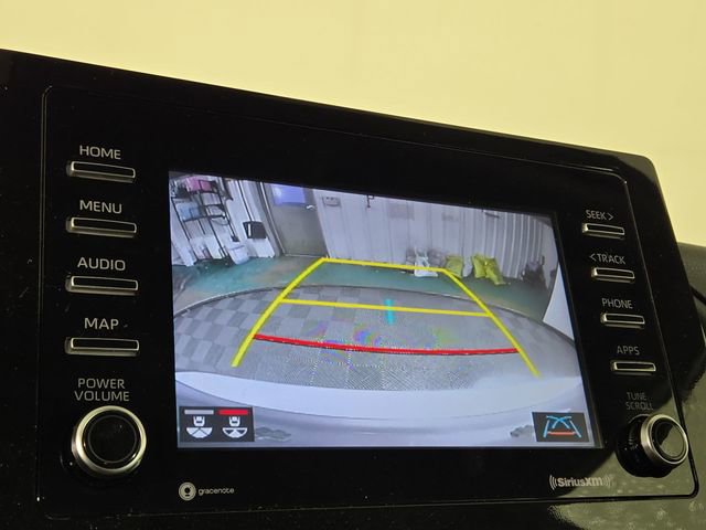 Used 2024 Toyota Camry SE image 17